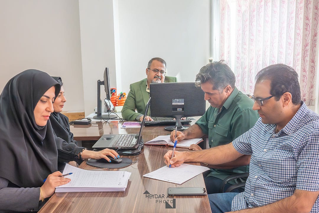 بخش اداری آوا تماس پارتاک